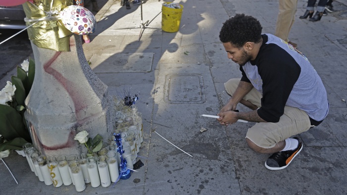 Family mourns 19-year-old killed at car wash over red shoelaces