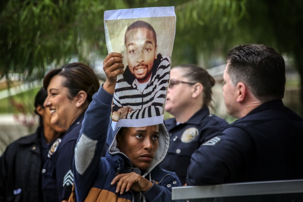 L.A. Police Commission faults 2 officers in Ezell Ford shooting death