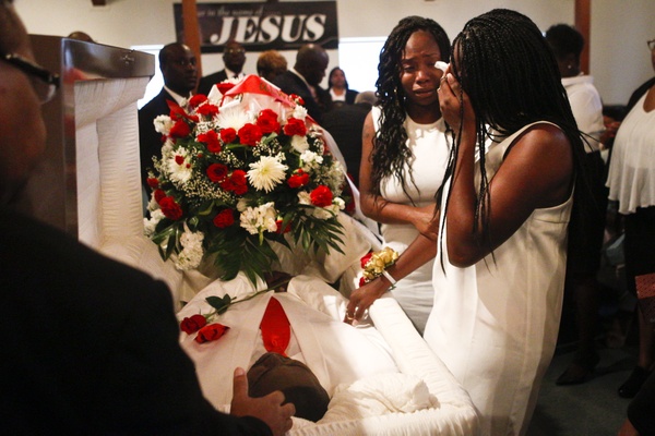 Killing of Long Beach man leaves family without its 'anchor'